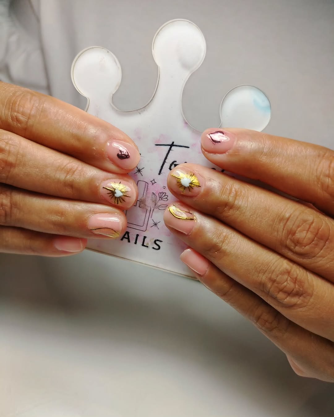 Press on nails personalizados - Aleja Torres Nails